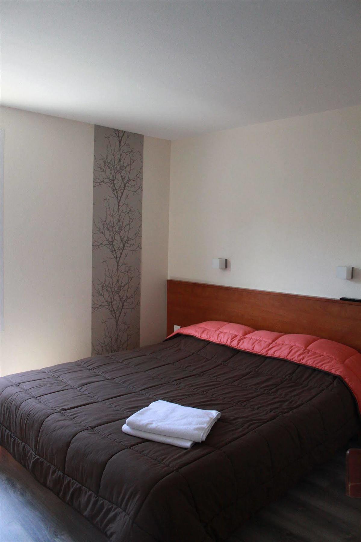 Fasthotel Nimes Caissargues Eksteriør billede
